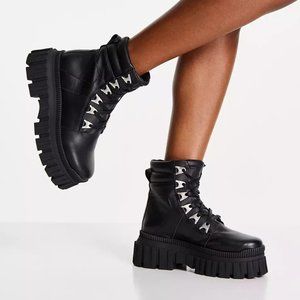 🌟SOLD🌟 ASOS DESIGN Aaron premium leather chunky hikers in black size US 6